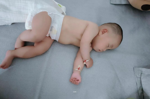 长葛宝宝发烧可以吹空调吗